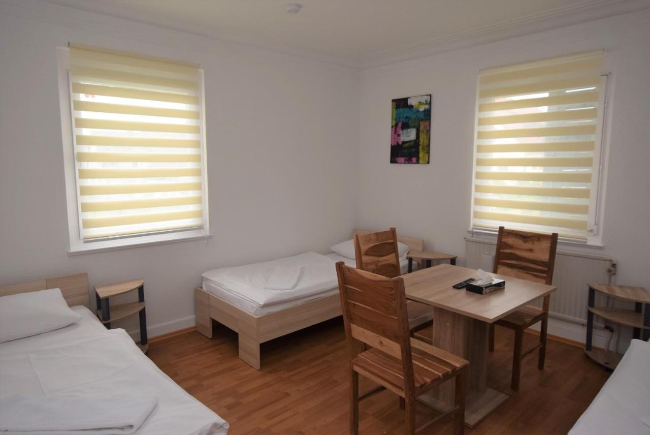 Nürtingen Zimmer Exterior foto