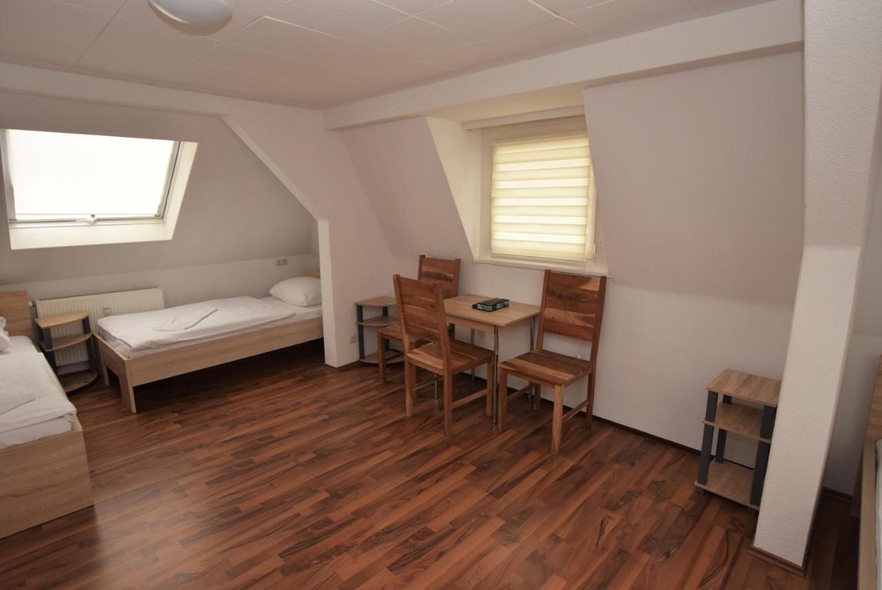 Nürtingen Zimmer Exterior foto